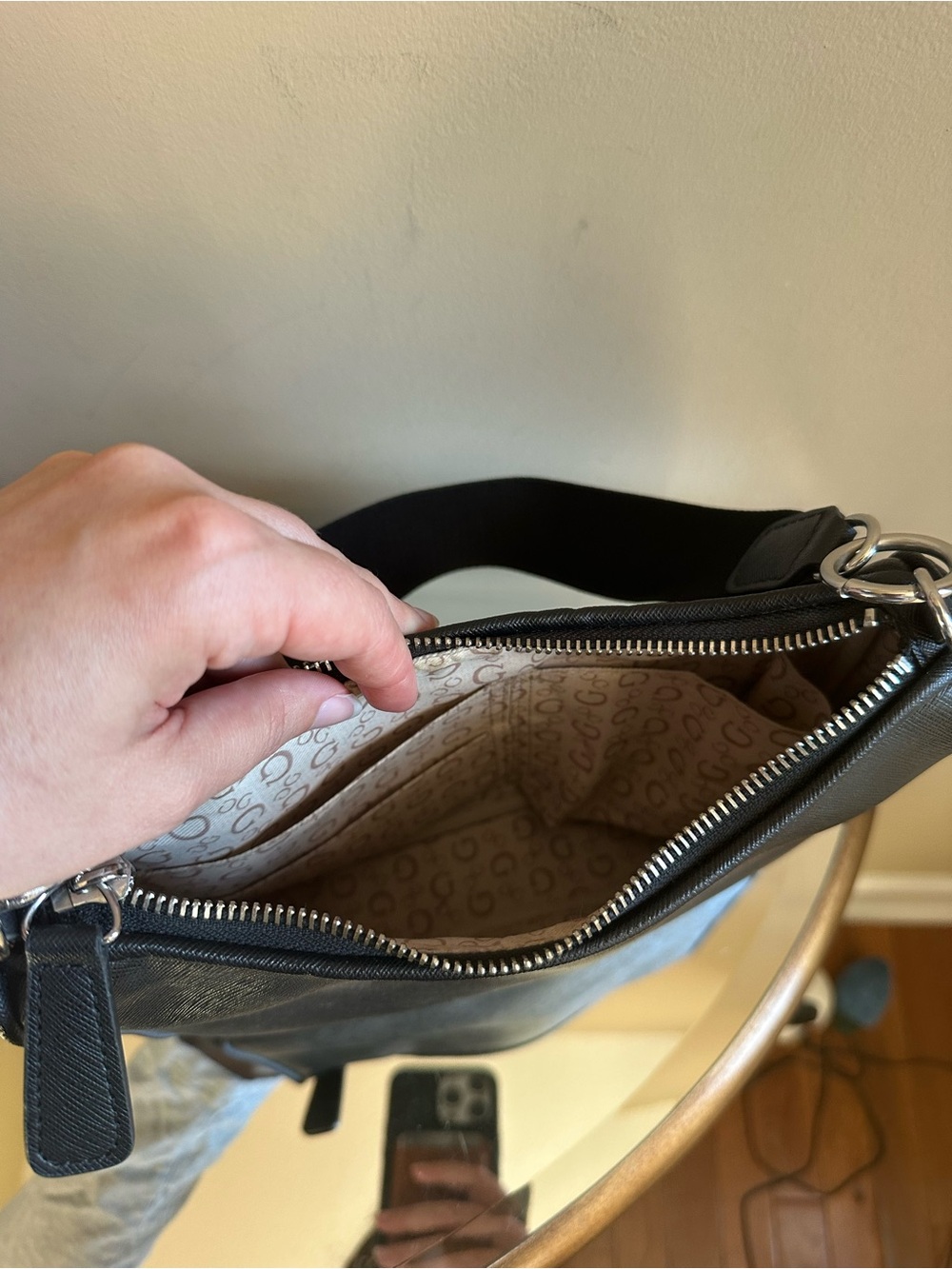 GUESS Black Shoulder Bag with Logo Triangle and Zip Charm - Picture 9 of 9